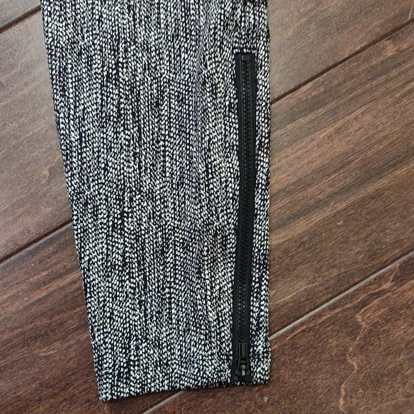 Althleta Delancey Textured Moto Tight Legging SIZE SMALL - Picture 5 of 8